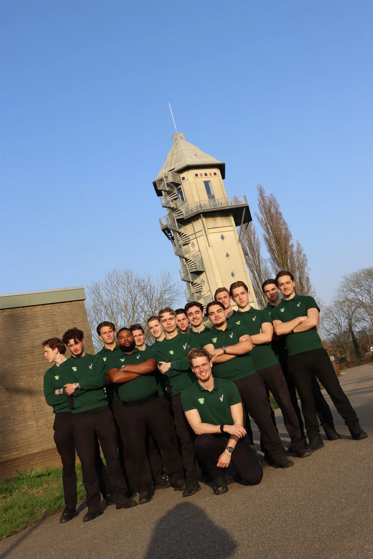 Het voltallige Proteas team voor de watertoren in Dordrecht